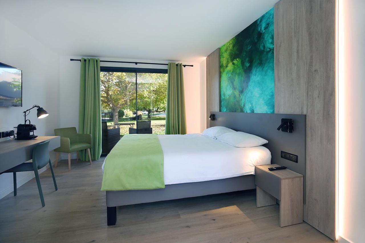 Logis Hôtel&Spa Déjeunez Sous L'Arbre Rousset  Exterior foto
