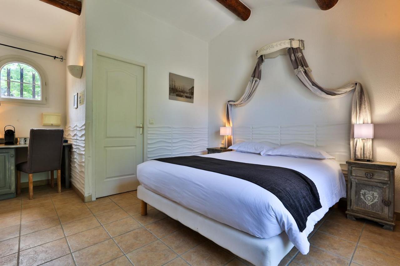 Logis Hôtel&Spa Déjeunez Sous L'Arbre Rousset  Exterior foto